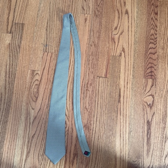 Elegant Burgundy and Gray silk Ties Set Tommy Hilfiger - Picture 5 of 5